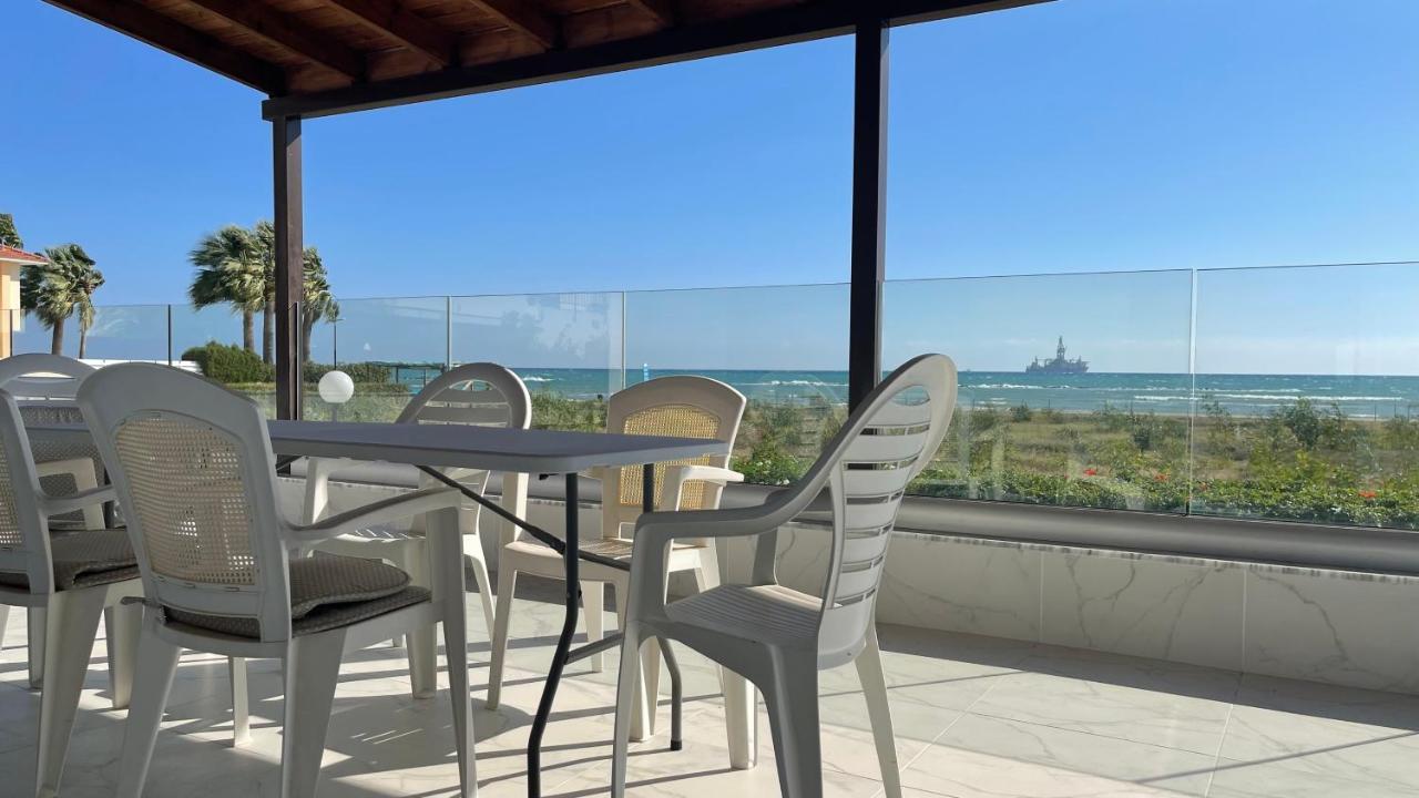 Beachfront Villa - Dasaki Ларнака Екстериор снимка